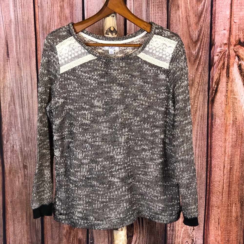 🌸 2 for $12! Lacey Knit Top